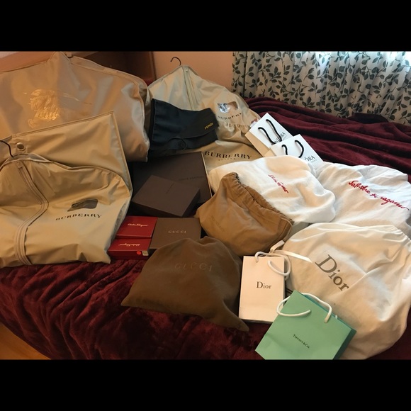 International Vintage Luxury Goods Seller - Picture 2 of 2